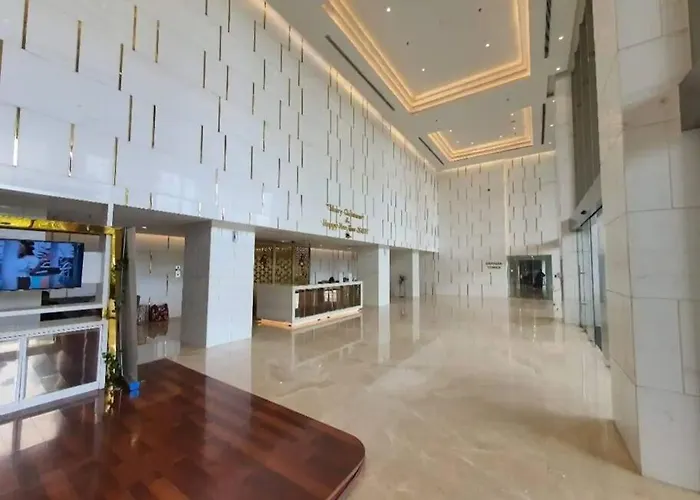 Gold Coast Pik Sea View Apartment 2 Br